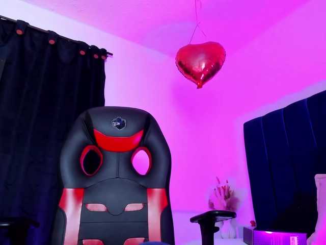 Eimy-saenzx live cam on BongaCams