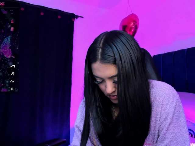 Eimy-saenzx live cam on BongaCams