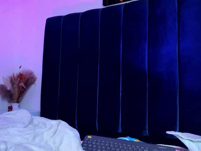 Eimy-saenzx live cam on BongaCams