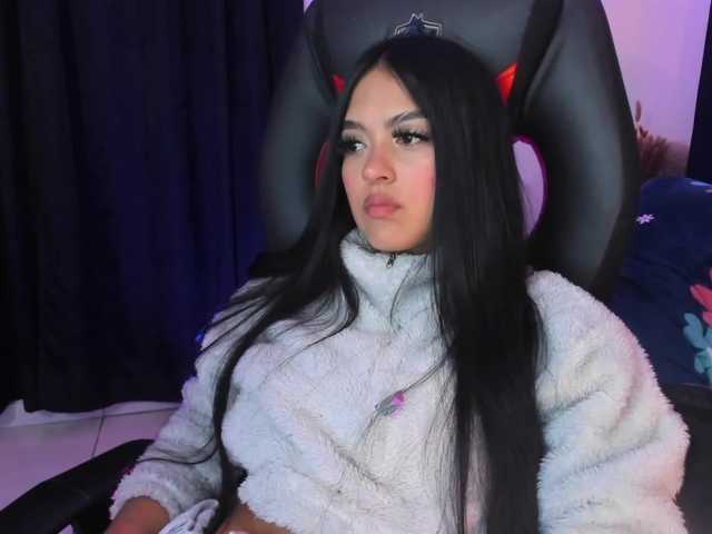 Eimy-saenzx live cam on BongaCams
