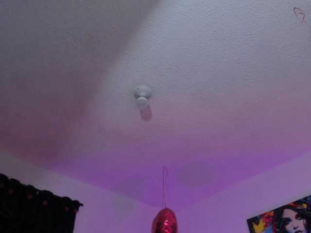 Eimy-saenzx live cam on BongaCams