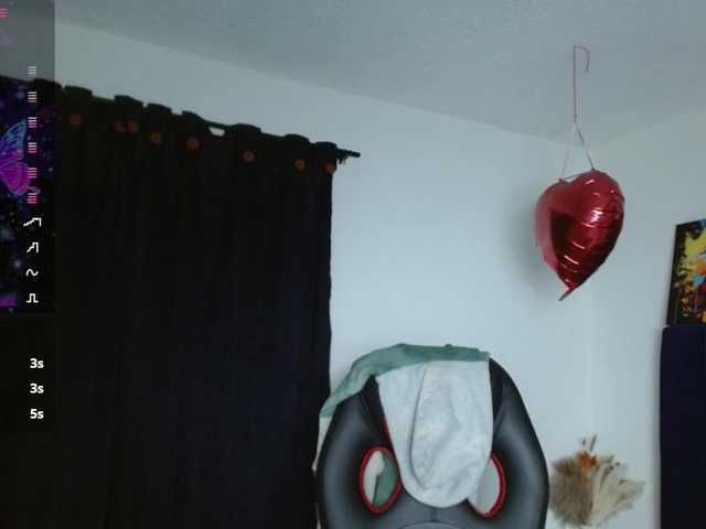 Eimy-saenzx live cam on BongaCams