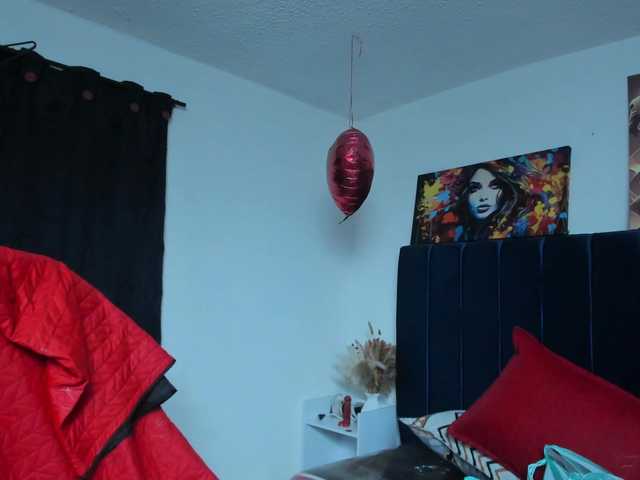 Eimy-saenzx live cam on BongaCams