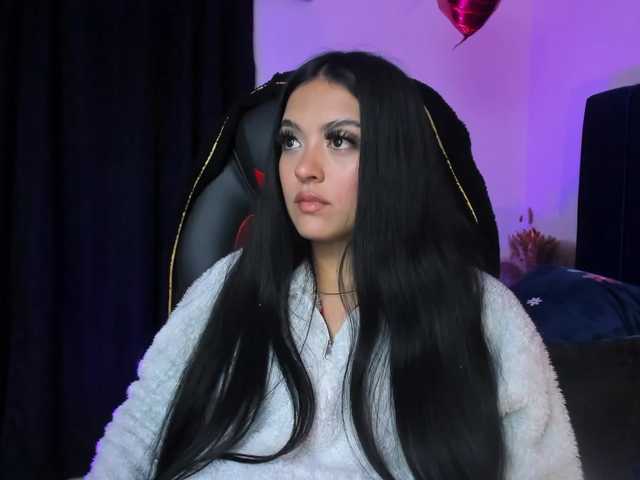 Eimy-saenzx live cam on BongaCams