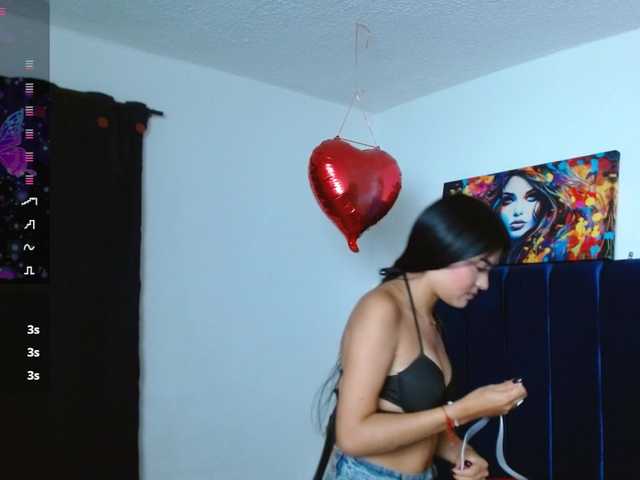 Eimy-saenzx live cam on BongaCams