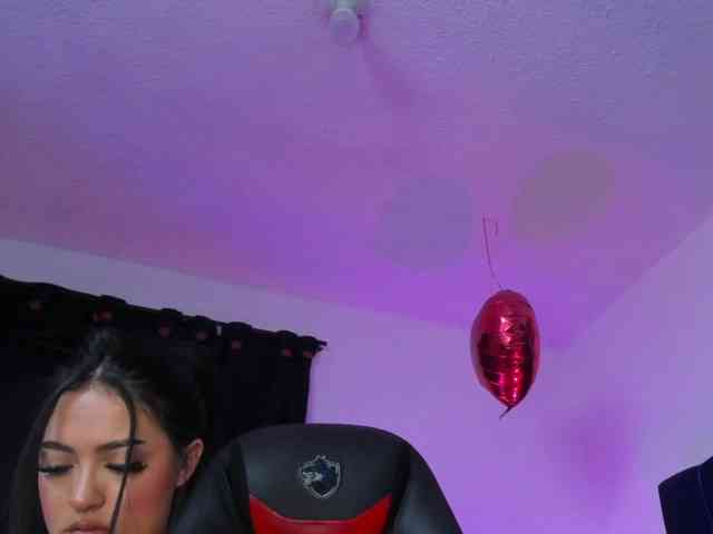 Eimy-saenzx webcam