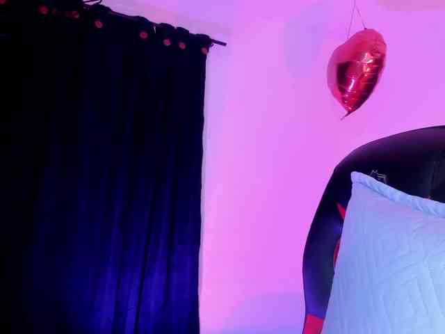Eimy-saenzx webcam
