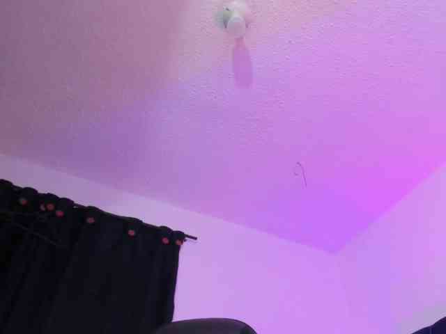 Eimy-saenzx webcam