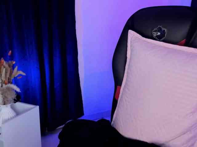 Eimy-saenzx webcam