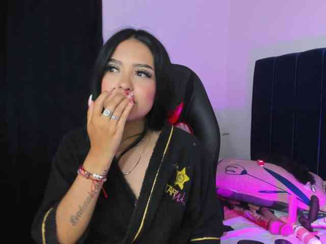 Eimy-saenzx webcam