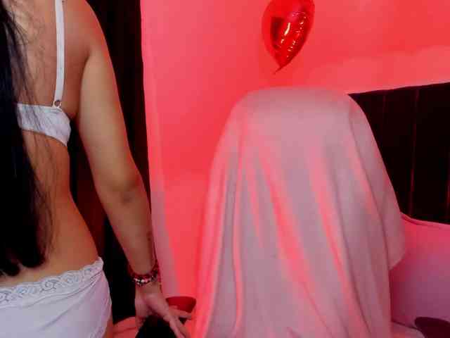 Eimy-saenzx webcam
