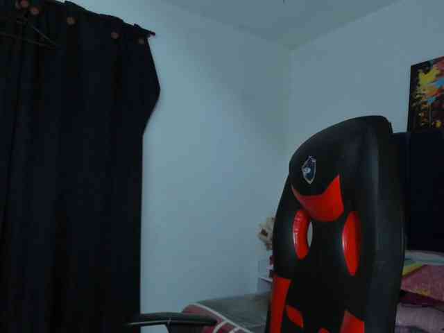 Eimy-saenzx webcam