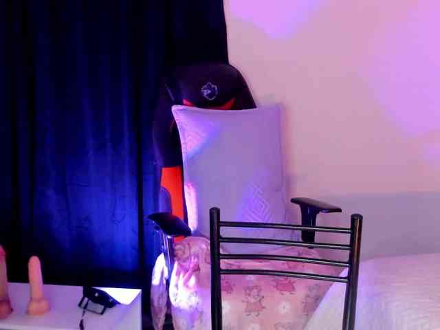 Eimy-saenzx webcam