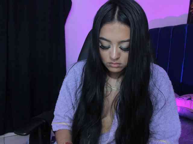 Eimy-saenzx webcam