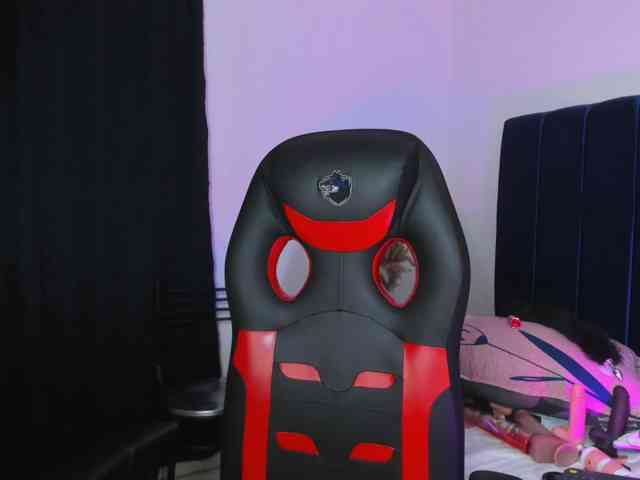 Eimy-saenzx webcam