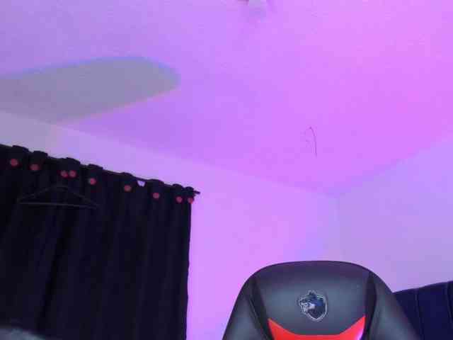 Eimy-saenzx webcam