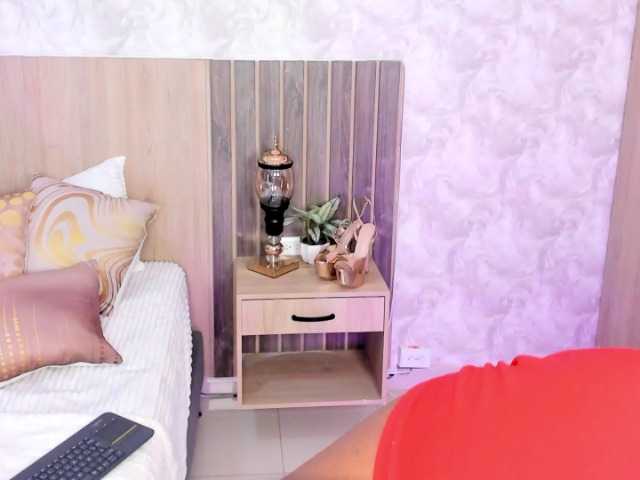 Gyda live cam on BongaCams