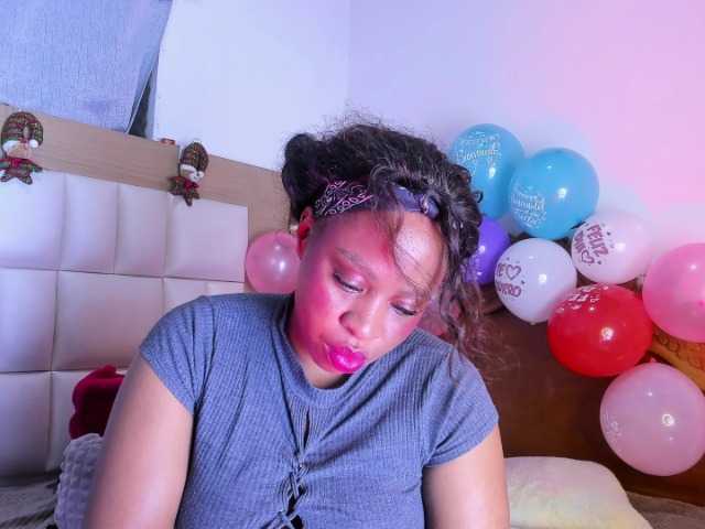 Gyda live cam on BongaCams