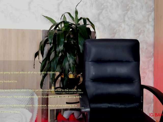 Gyda, en directo ahora en BongaCams