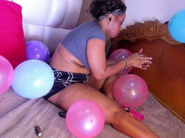Gyda live cam on BongaCams