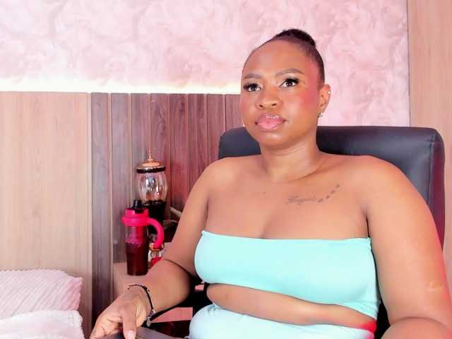Gyda live cam on BongaCams