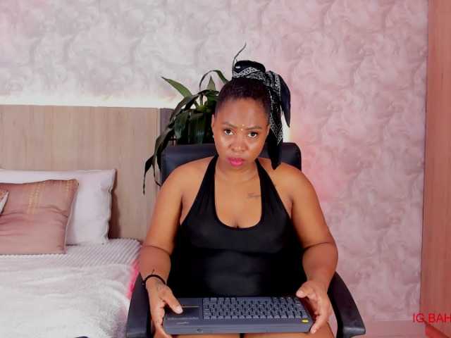 Gyda, en vivo ahora en BongaCams