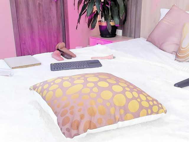 Gyda live cam on BongaCams
