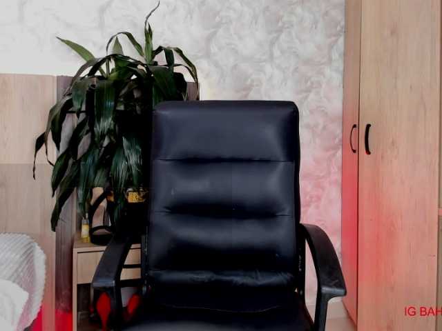 Gyda, en directo ahora en BongaCams