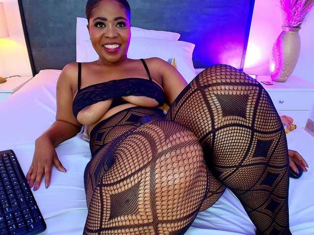 AlisonTravis's BongaCams show and profile