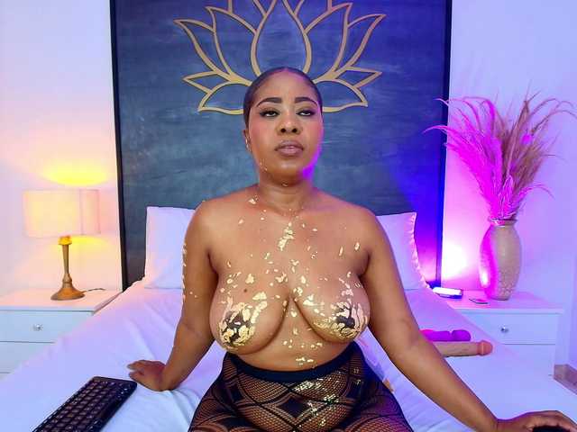 AlisonTravis's BongaCams show and profile