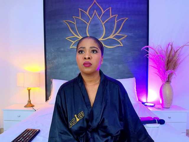 AlisonTravis's BongaCams show and profile