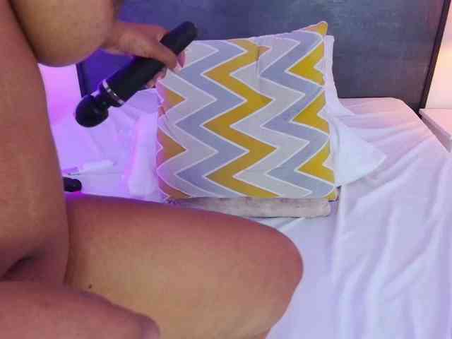 AlisonTravis webcam