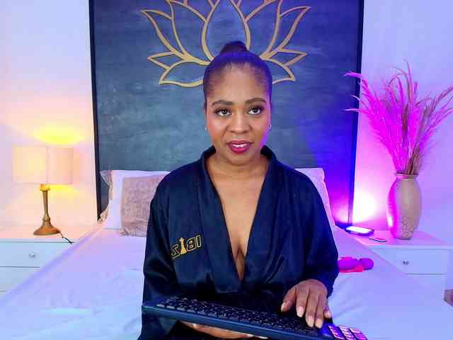 Modelo: AlisonTravis