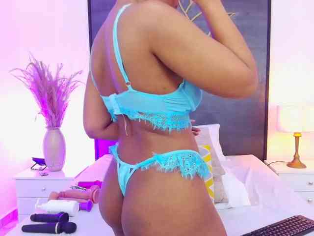 AlisonTravis webcam