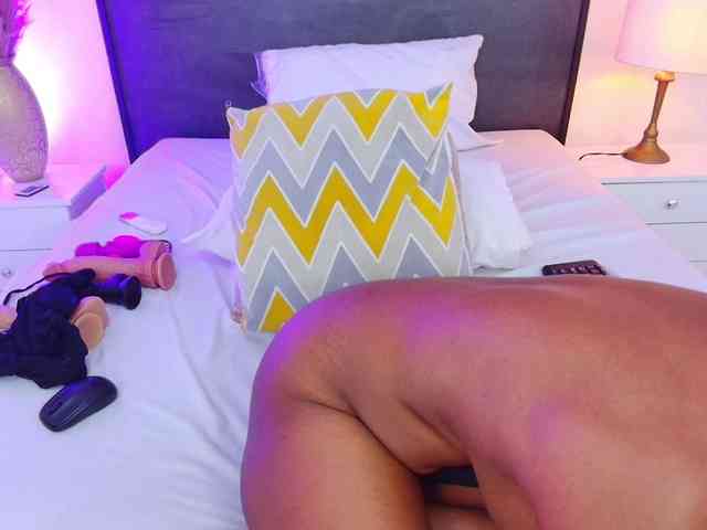 AlisonTravis webcam