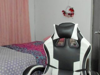 LaraCat1