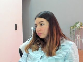 LaraCat1