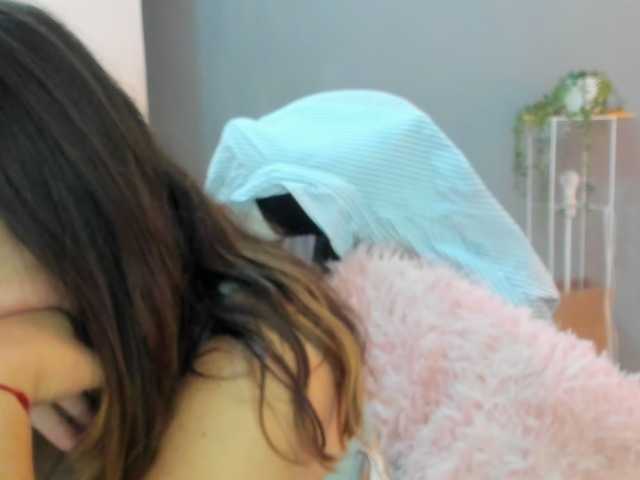LaraCat1 live cam on BongaCams