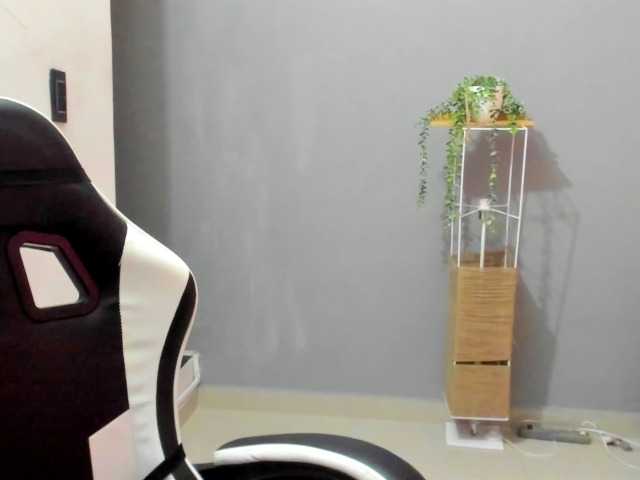 LaraCat1 live cam on BongaCams