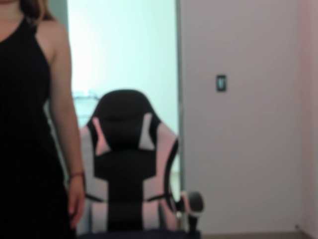 LaraCat1