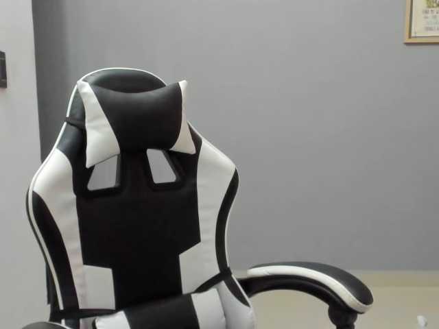 LaraCat1 live cam on BongaCams