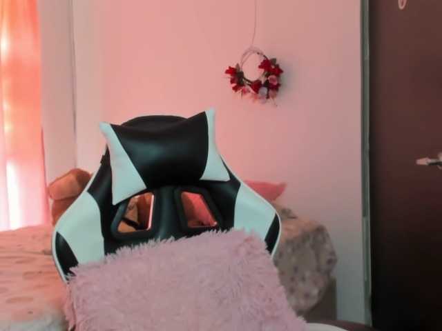 LaraCat1