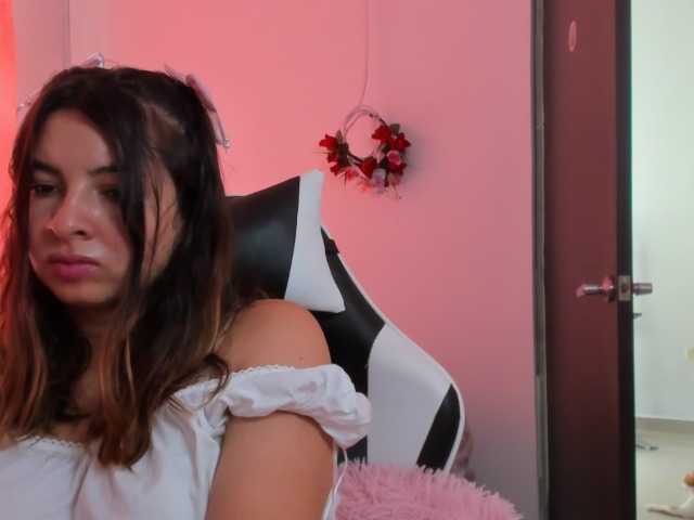 LaraCat1 live cam on BongaCams