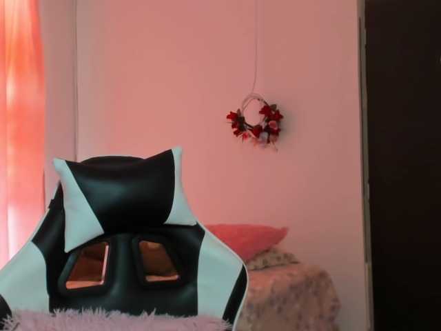 LaraCat1
