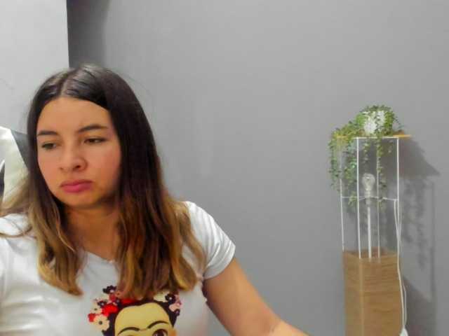LaraCat1 live cam on BongaCams