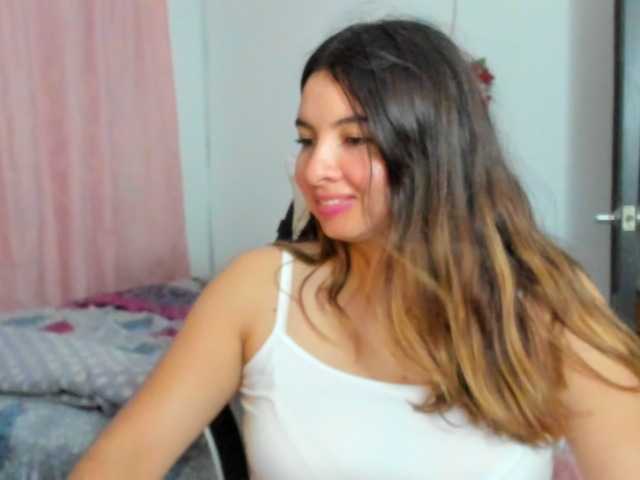 LaraCat1 live cam on BongaCams