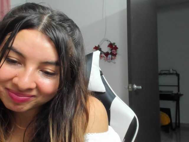 LaraCat1 live cam on BongaCams