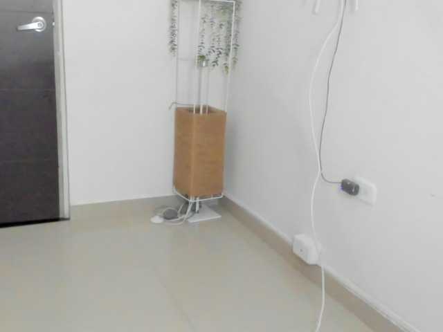 LaraCat1