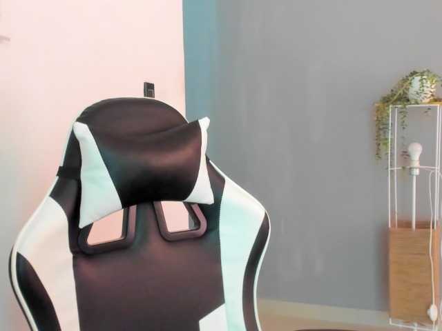 LaraCat1 live cam on BongaCams