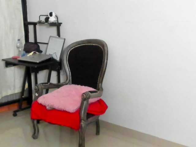 LaraCat1's BongaCams show and profile